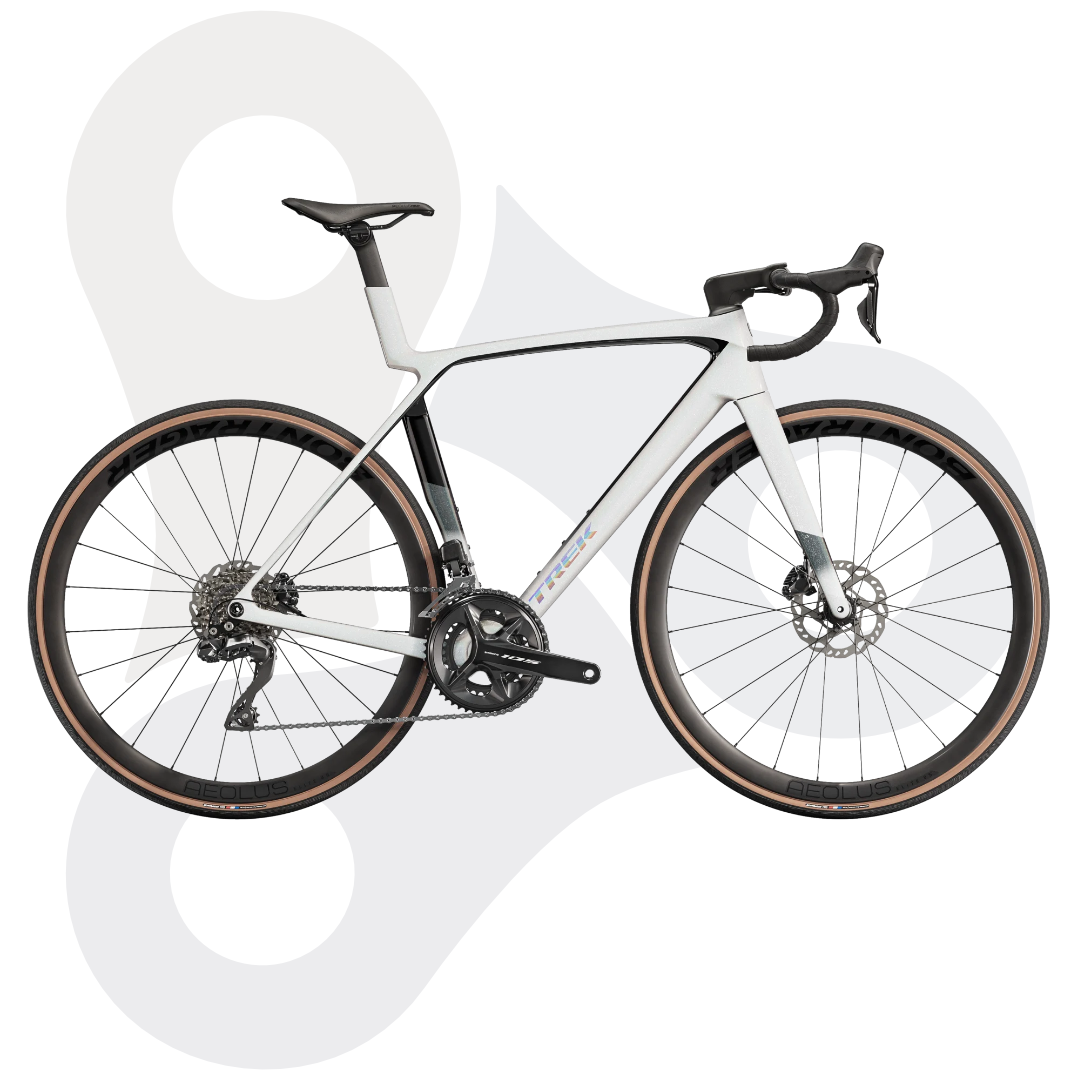 Trek Madone SL 6 Gen 8 Rennrad (Modell 2025) in der Farbe Prismatic White