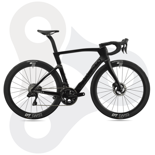 Pinarello Dogma F Rennrad in der Farbe Black on Black