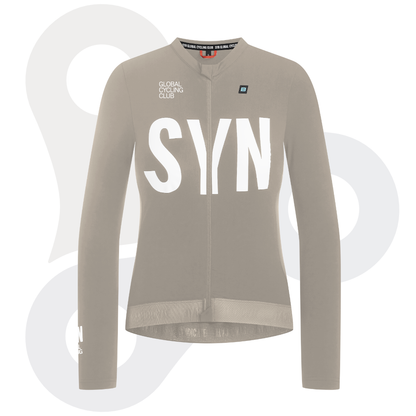 SYN Longsleeve Training Jersey 2.0 in der Farbe Ivory mit weißem SYN Schriftzug von vorne