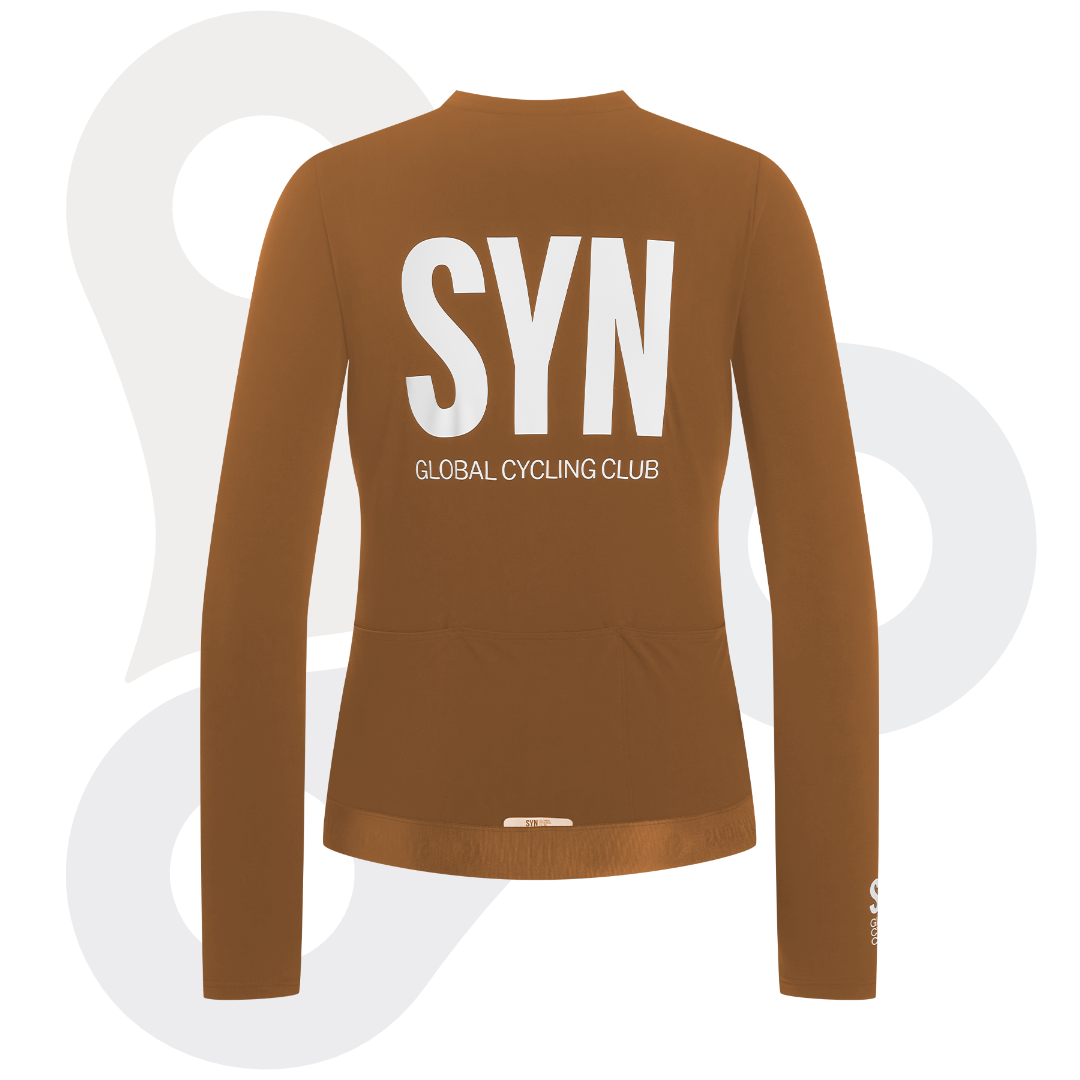 SYN Longsleeve Training Jersey 2.0 in der Farbe Umber mit weißem SYN Schriftzug von hinten
