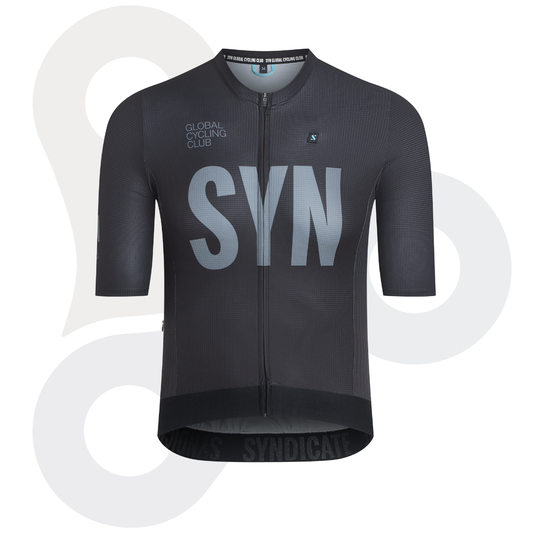 SYN Pro Trikot in Farbe coal (ein Schwarzton) mit grauem SYN Aufdruck von vorne