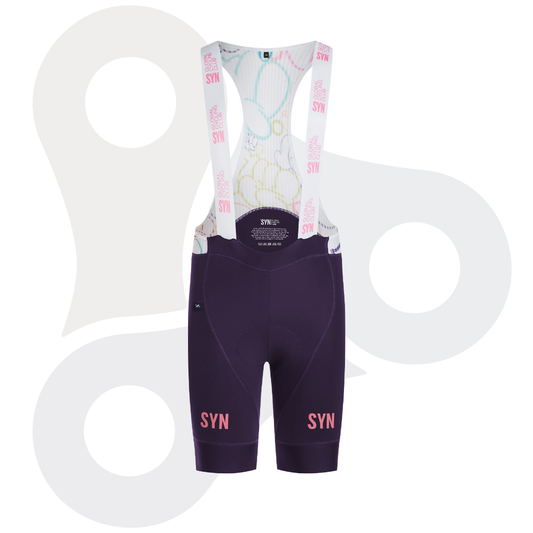 SYN Pro Design Lab Bib Shortsin der Farbe fancy mit rosa SYN Schriftzug von vorne