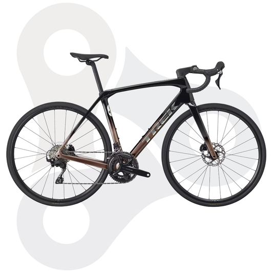 Trek Domane SL5 Gen4 in der Farbe Darkstar to Bronze Age Fade (Schwarz und Bronze mit Verlauf)