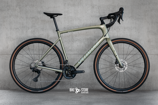 Specialized Diverge Sport Carbon Gravelbike in der Farbe Satin Metallic Spruce | Spruce