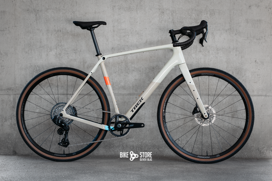 Trek Checkpoint SL6 AXS Gen 3 Gravelbike in der Farbe Era White | Buff Beige