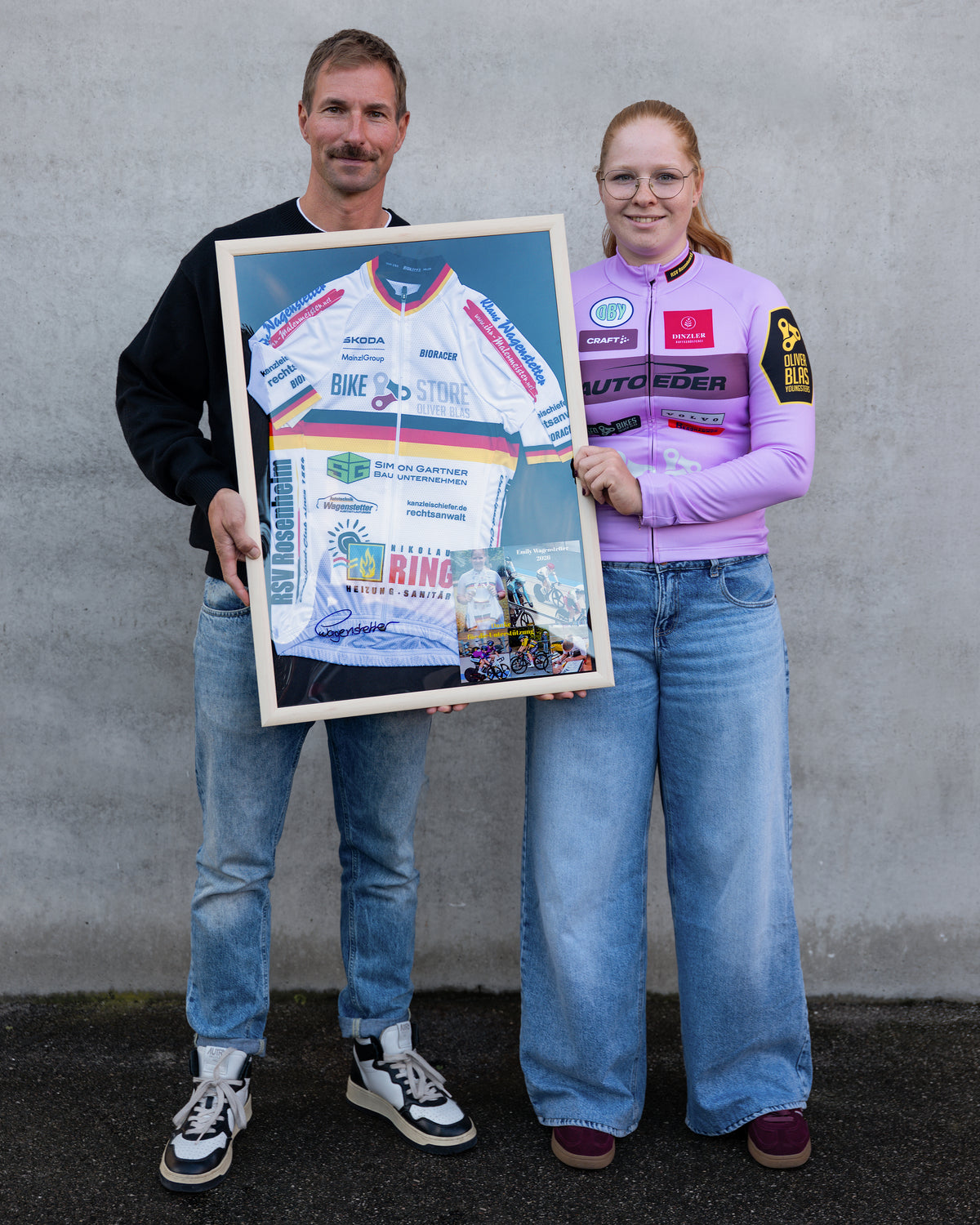 Youngsterfahrerin und WM-Teilnehmerin  Emily Wagenstetter mit Oliver Blas